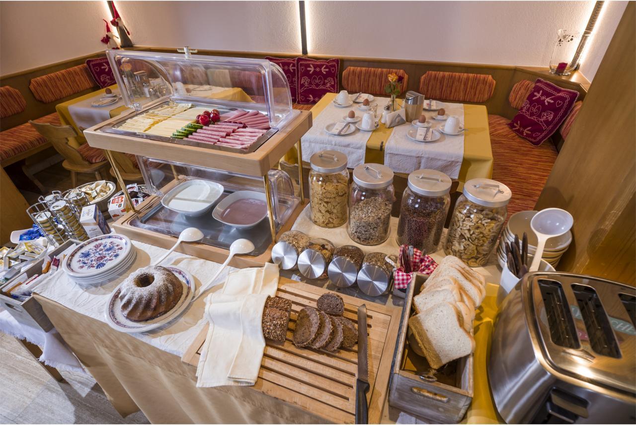 Cafe Pension Koller Brixen im Thale Exteriér fotografie